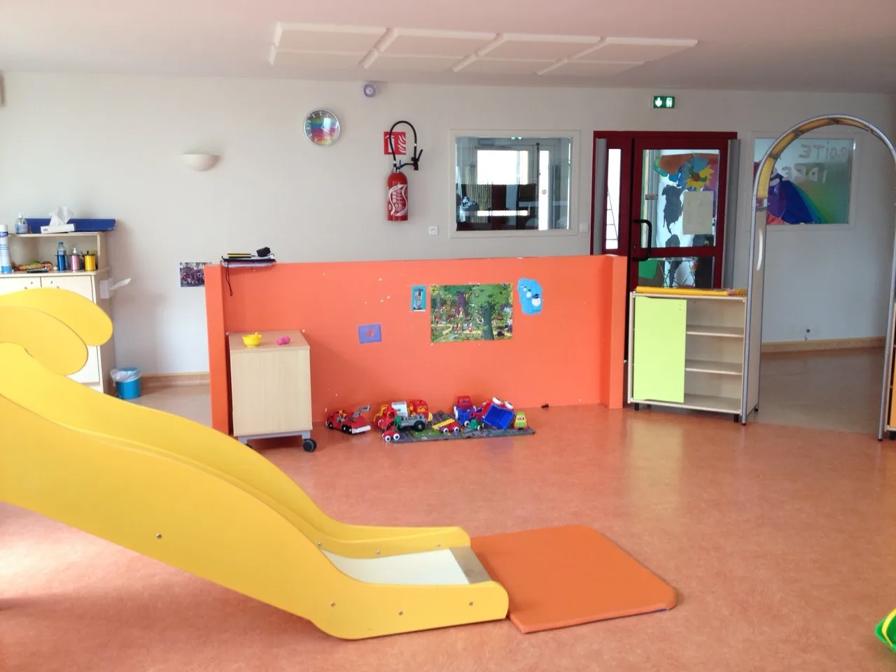 Fourniture et pose de moquettes, sol PVC, parquets flottants, lames LVT — photo 4