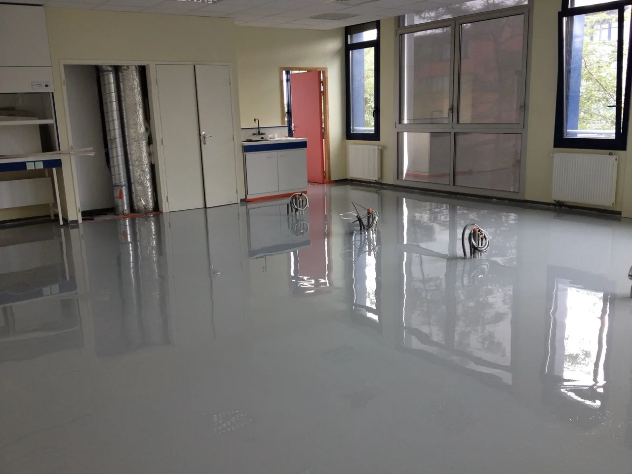 Fourniture et pose de moquettes, sol PVC, parquets flottants, lames LVT — photo 6